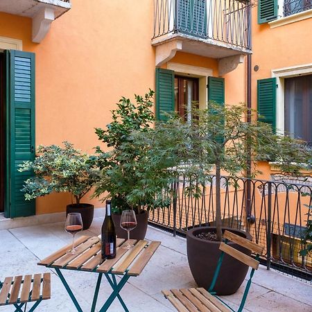 La Terrazza In Centro Apartment Verona Exterior photo