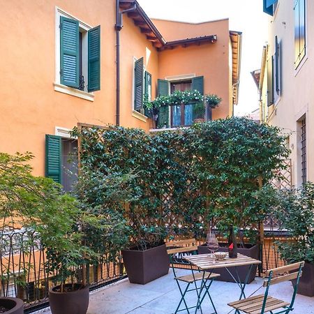 La Terrazza In Centro Apartment Verona Exterior photo